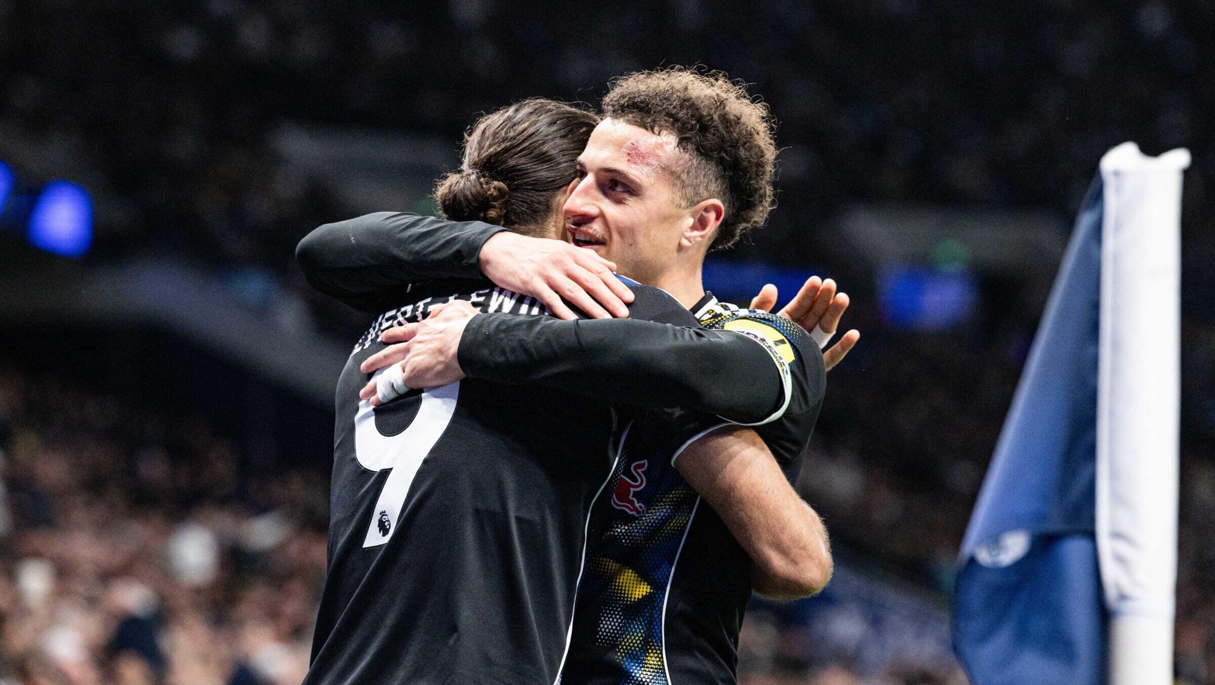 Ethan Ampadu embraces Dominic Calvert-Lewin after the latter's penalty made it 1-1 at Spurs. Ooh, lovely.