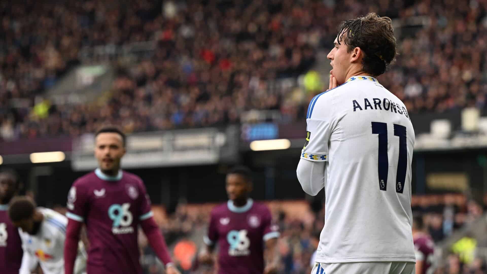 Brenden Aaronson holding his hands to his face after predictably messing up Leeds' best chance to score at Turf Moor