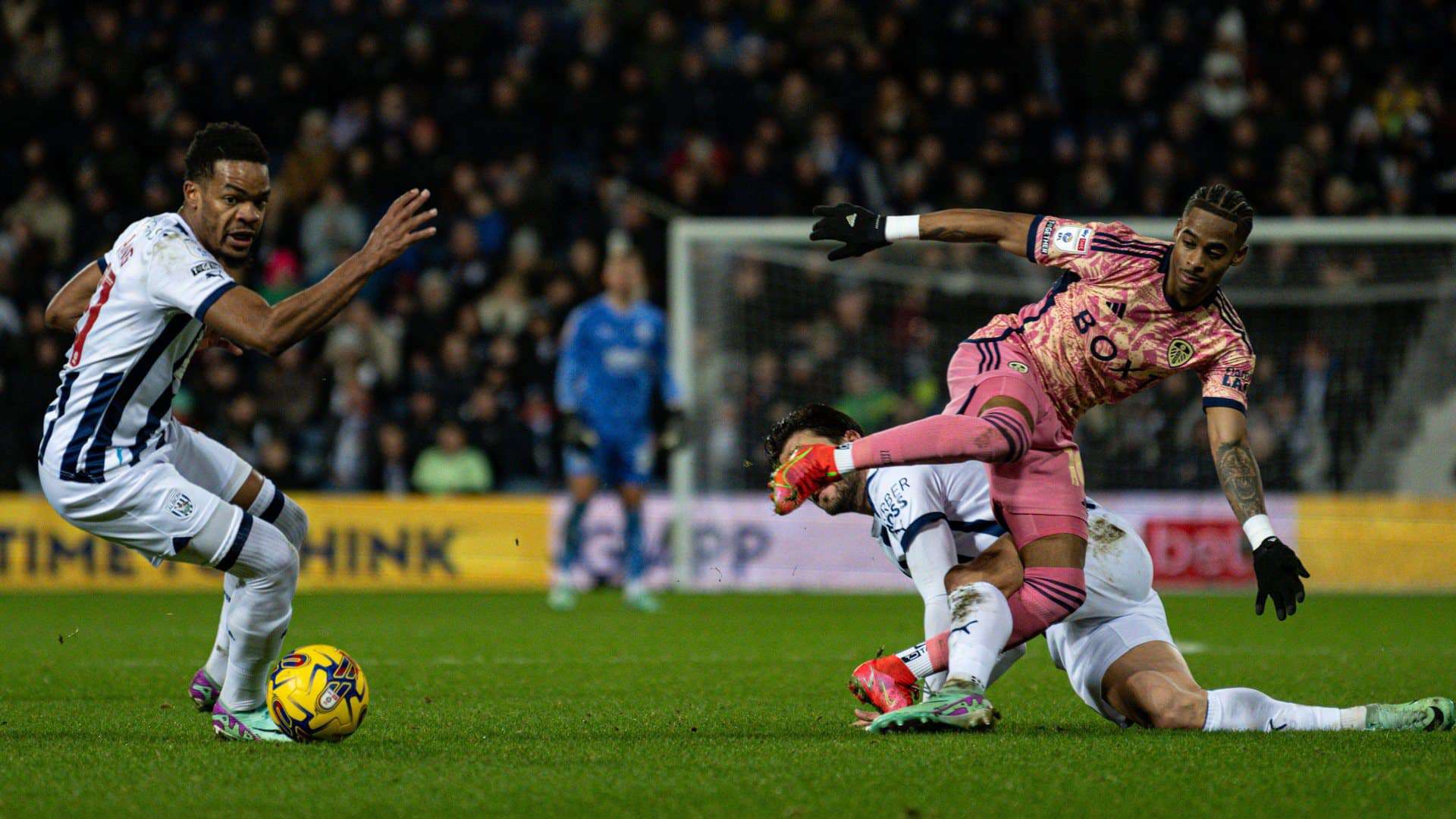 Crysencio Summerville getting crunched by some Baggies oik