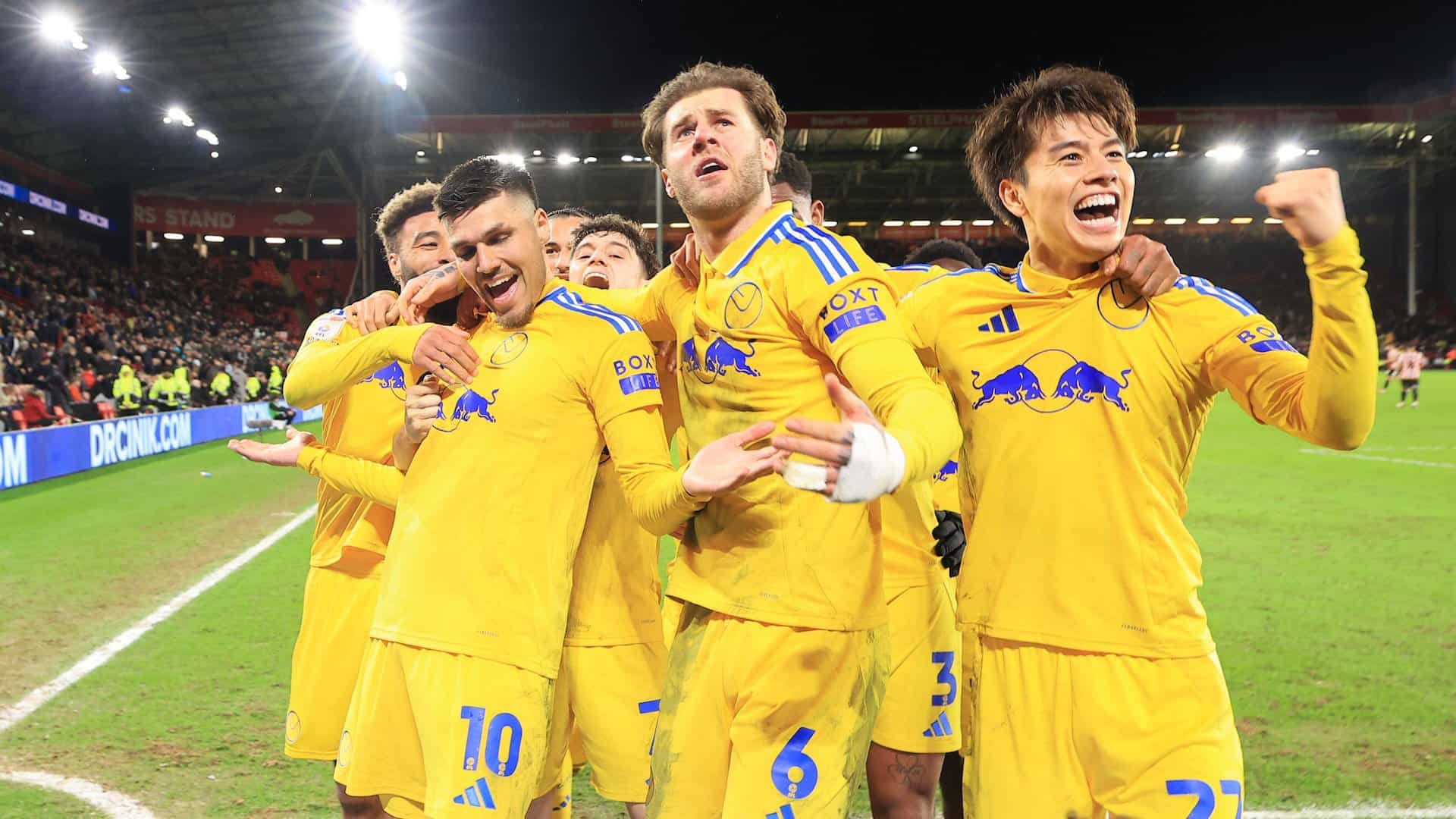 Ao Tanaka pumping his first, Joe Rodon pulling a silly face, and Joel Piroe look as cool as ever with Dan James poking his head up at the back grinning as Leeds celebrate Piroe's goal in front of the away end at Sheffield United. GET IN!!!!!